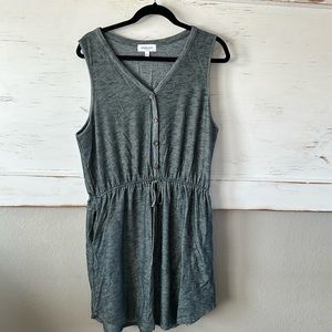 NEW without tags.  GILLI 1x dress with pockets. Can fit XL as well.